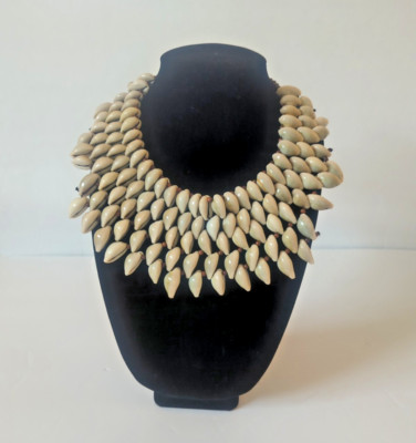 Vintage Natasha Carved Conch Shells Necklace w/3' Extender/Measures 19''