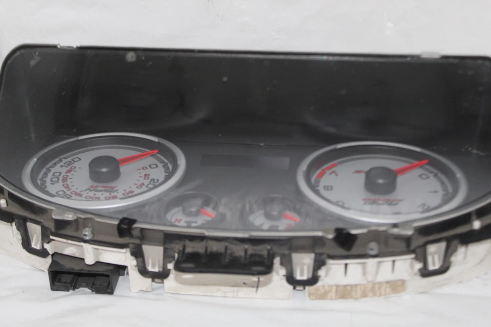 Medidores de painel velocímetro painel 2010 2011 Ford Focus 102.655 milhas - Imagem 3 de 3
