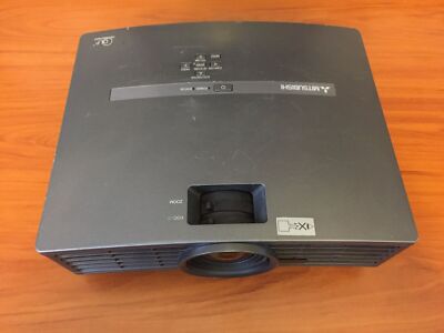 Mitsubishi XD460U DLP HD Video Projector with Lamp