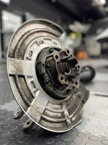 BMW M2 COMPETITION REAR RIGHT KNUCKLE SPINDLE WHEEL HUB 16K MILES OEM F80 F82