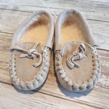 Baby Mocassins Youth Slip on Slippers Sz 3 Tan