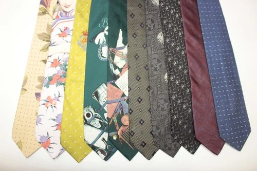 LOT OF 10 BYBLOS silk ties. Made in Italy F95555