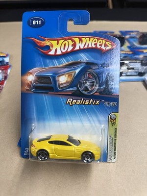 Hot Wheels 2005 First Editions Aston Martin V8 Vantage Realistix 11/20 2005 #011