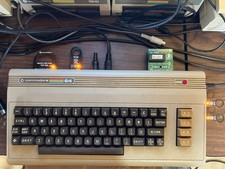 Commodore 64 Classic Breadbin Computer System TESTED WORKING AS-IS
