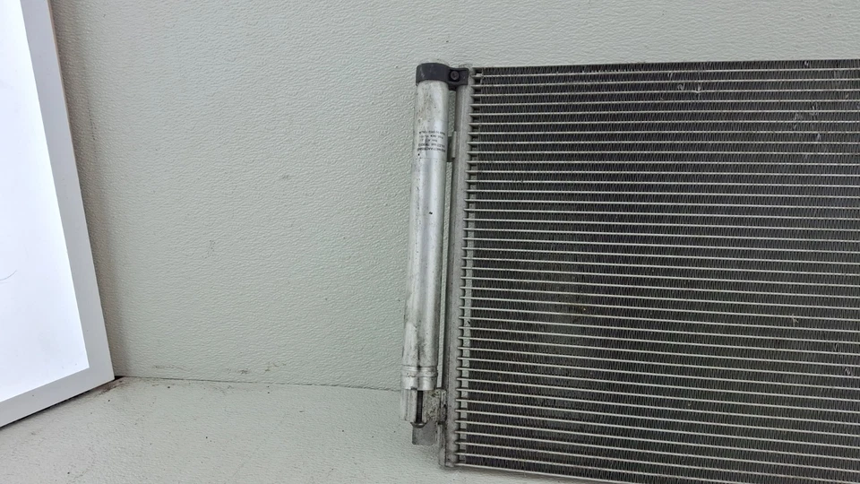 Radiador condensador aire acondicionado BMW F30 320i XDRIVE 328i 2012-2018 fabricante de equipos originales Foto 2 de 4