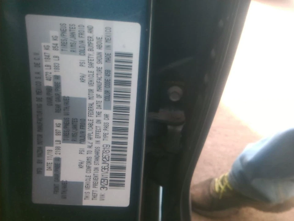 Guardabarros izquierdo conductor compatible con 14-18 MAZDA 3 561267 Foto 4 de 4