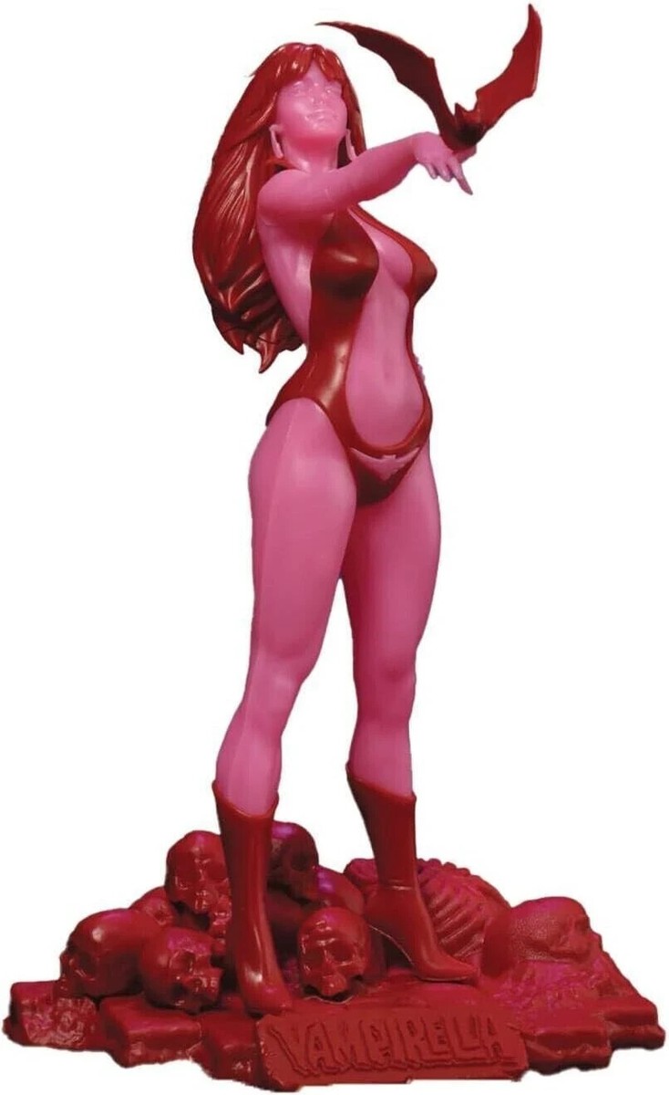 X-PLUS 1/8 VAMPIRELLA (JOSE GONZALEZ EDITION) GLOWS IN THE DARK