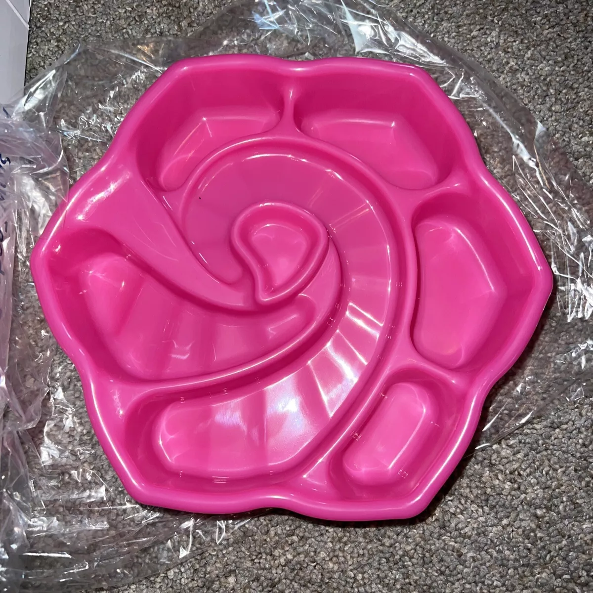 Dog food dish hot sale for fast eaters