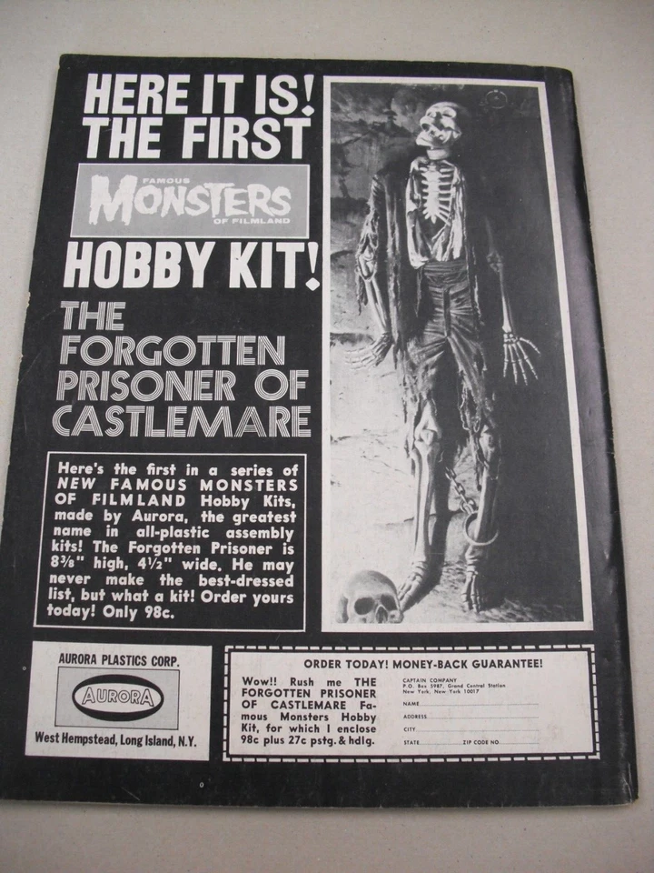 "FAMOUS MONSTERS OF FILMLAND" 1969 YEARBOOK FINE+! `MUMMY`S HAND` GRAPHIC NOVEL! - Image 2 of 4