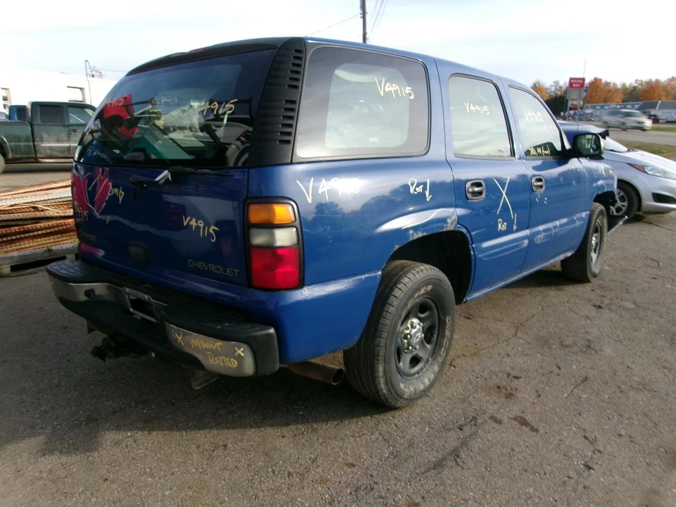 Brazo de control inferior inferior delantero izquierdo usado se adapta a: Chevrolet Tahoe 2005 4x2 6 l Foto 4 de 4