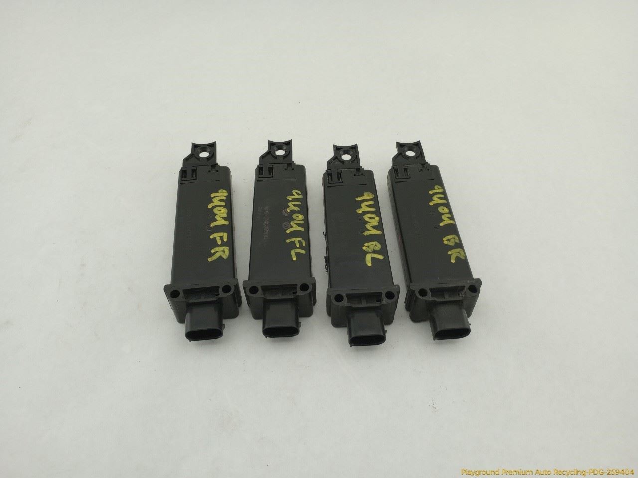 Maserati Quattroporte M139 Set Of 4 Tire Pressure Monitoring Antenna Fits 05-08