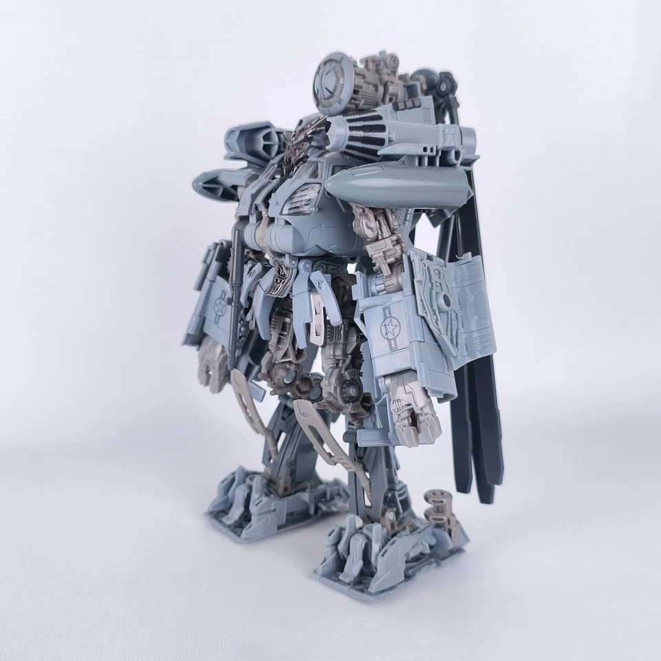 Transformers Decepticon Blackout Complete SS-08 Studio Series Leader Class - Image 3 of 4