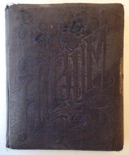 Antique Early 1900s Embossed Fabric Photo Album With Framed Pages Germany - 第 1/12 張圖片