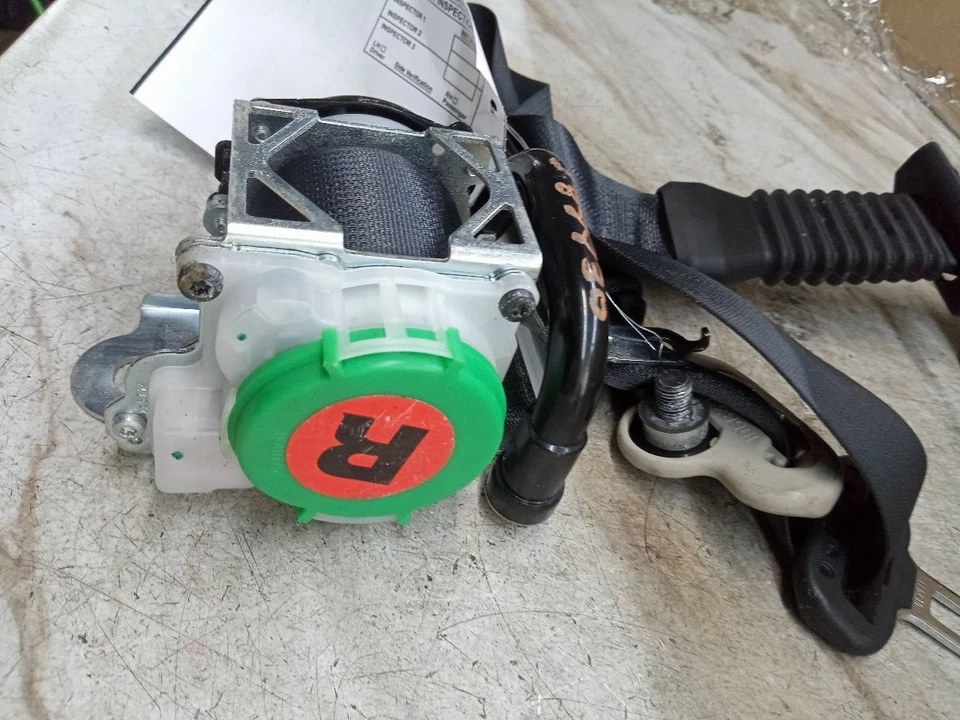 Used Front Right Seat Belt Front fits: 2015 Nissan Altima bucket passenger retra — 第 2/4 张图片