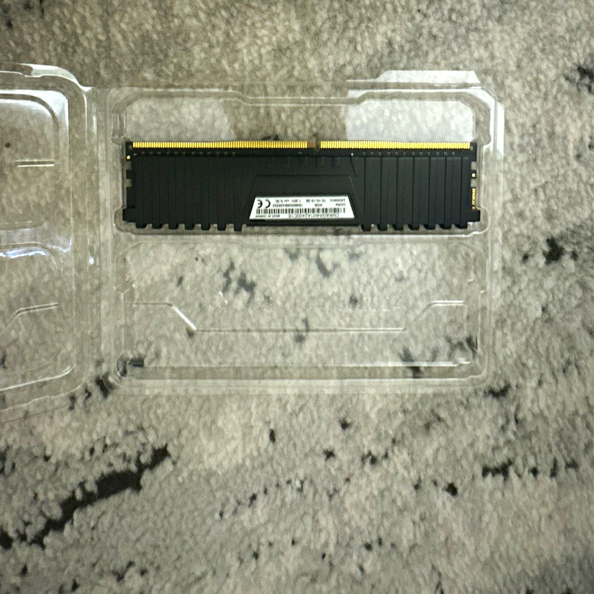 Corsair PC4-24000 (DDR4-3000) Bus Speed Computer RAM 8 GB Total