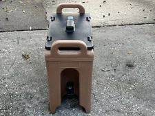 CAMBRO Camtainer 250LCD 2.5 Gal Insulated Container Hot Cold Beverage Dispenser