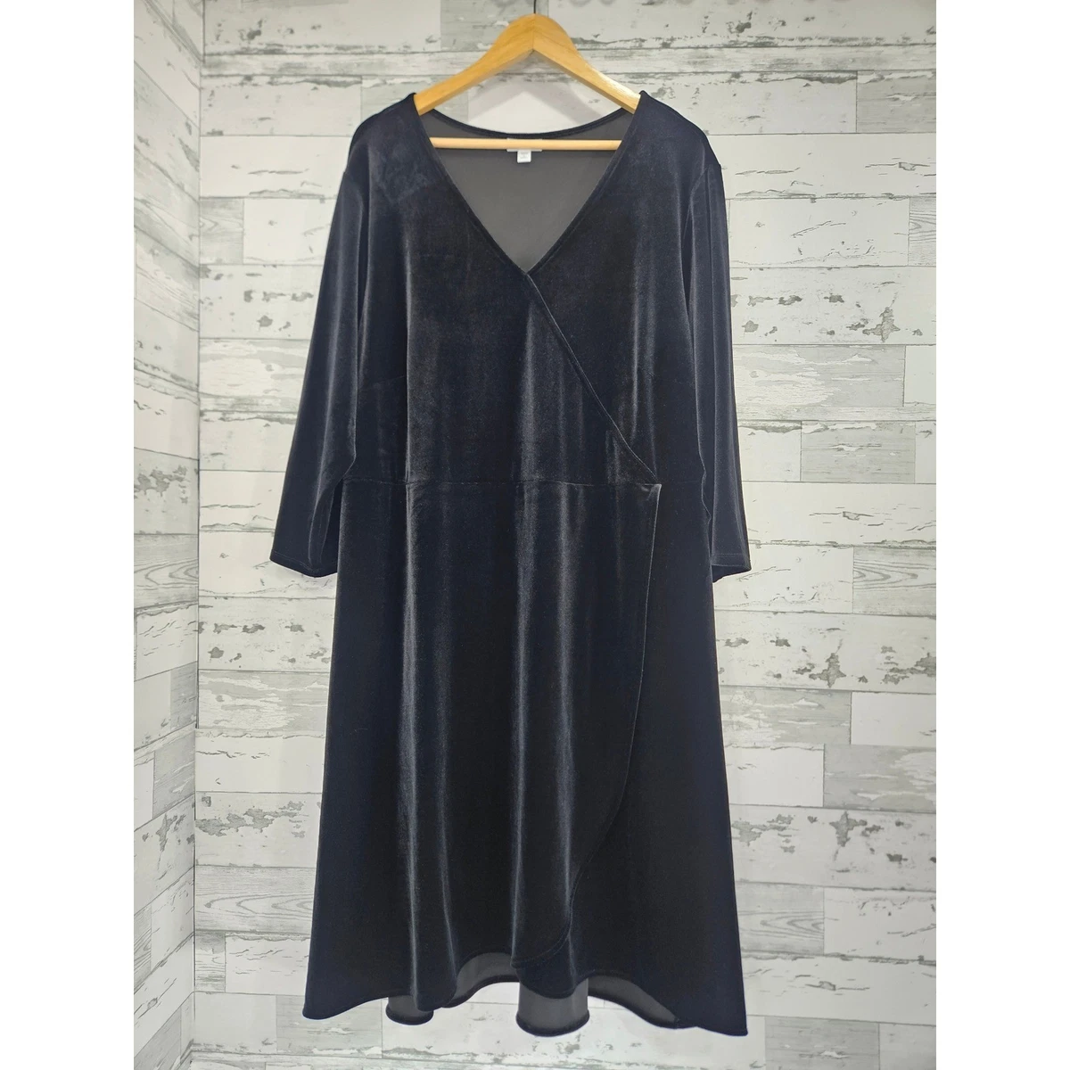 black plus size maxi dress Final Sale Eyelet in Size:46 Regular Jacket+40 Waist Adjust 36to42)(Height: 5'7