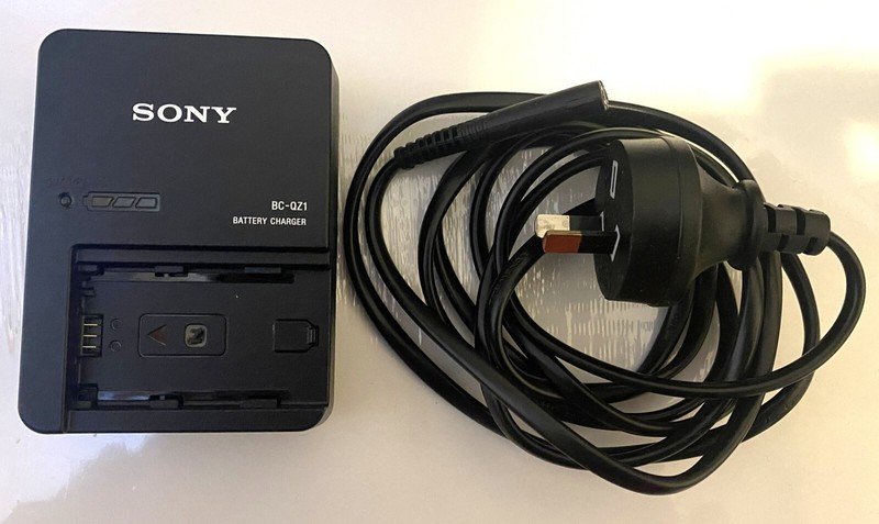 Sony BC-QZ1 Battery Charger for NP-FZ100 A7s A9s (Open Box) Black - Type 1 plug