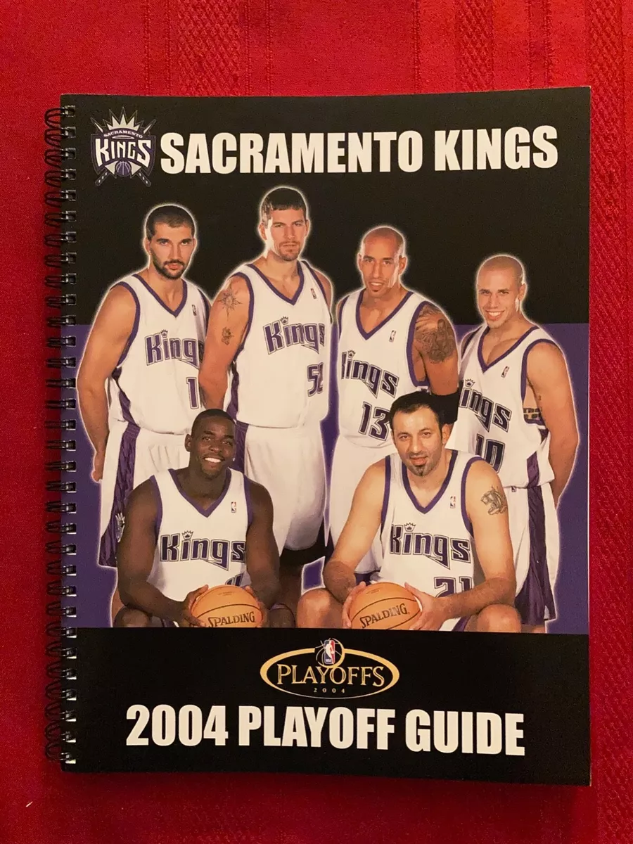2003-2004 NBA Sacramento Kings playoffs media guide / Bibby / Stojakovic / Weber