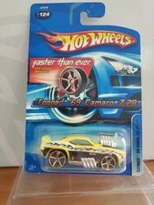 Hot Wheels 2006 - 124 Tooned '69 Camaro Z28 in Yellow - Faster Than Ever FTE