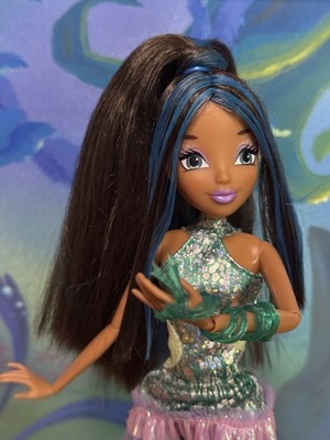 Winx Club Aisha Sirenix Doll Color Change Shoes, Bracelet, Outfit, NO Wings