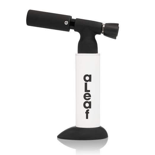 &ndash; Adjustable Flame &ndash; Refillable &ndash; Multiple Colors