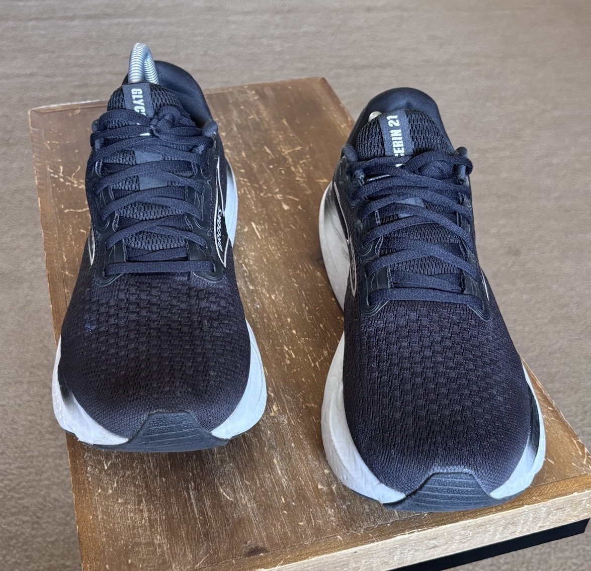 Brooks Glycerin 21 Mens 10 Wide 2E Black Grey White Road  display picture 3