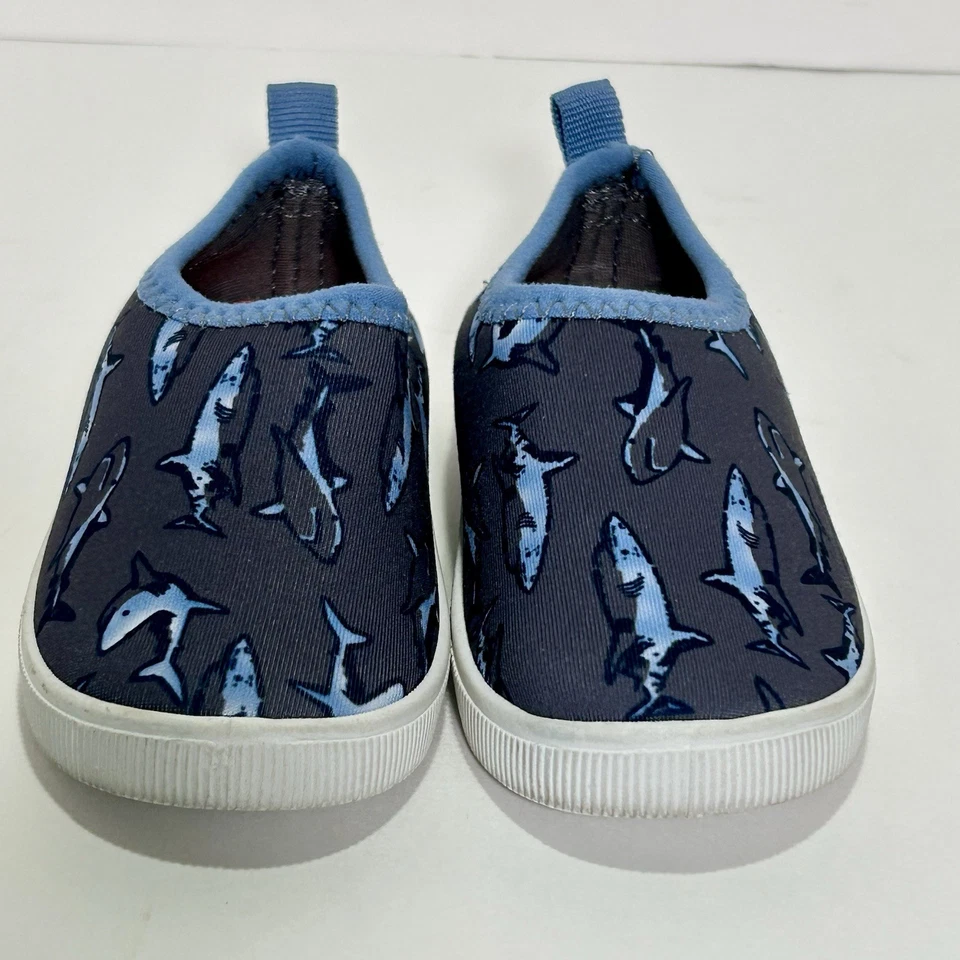 Zapatos de agua Carter's talla 5T KAIA para niños pequeños bebé tiburón limpios y bonitos Foto 4 de 4
