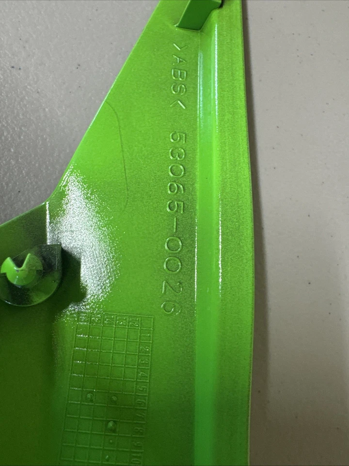 NUEVO OEM 2015-2017 KAWASAKI NINJA 300 FUNDA ASIENTO LADO IZQUIERDO VERDE 53065-0026-777 Foto 3 de 4