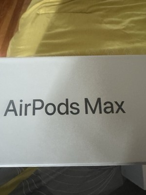 Apple AirPods Max Silver Wireless Over-Ear Headphones w/ Smart Case ANC