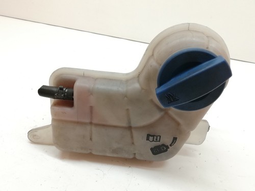 Audi A6 4F  2,0 TDI  -  Ausgleichsbehälter Kühlwasserbehälter 4F0121403C   (01)