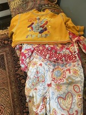 OILLY BUNNY SWEATSHIRT, PANTS, AND MATCHING SHIRT . SZ 98,EX COND ! RG $310, $55