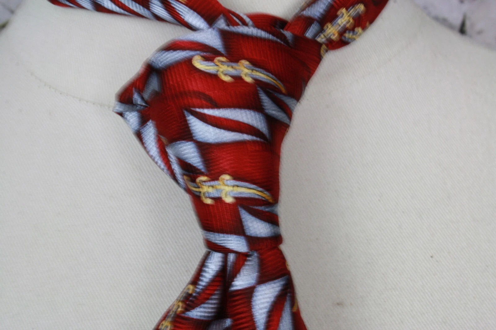 VILLA BULGHERI Made in Italy New Men's Neck Tie Red Geometric Club  All Silk image 5