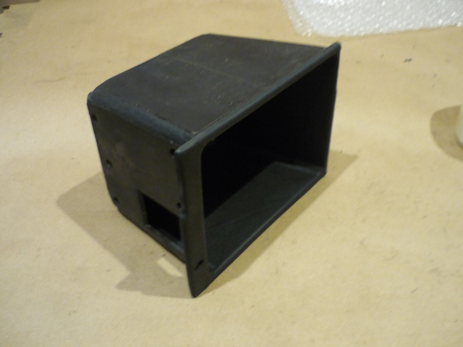 Ferrari Testarossa - Center Console Insert Box (Damage) - P/N 61553000