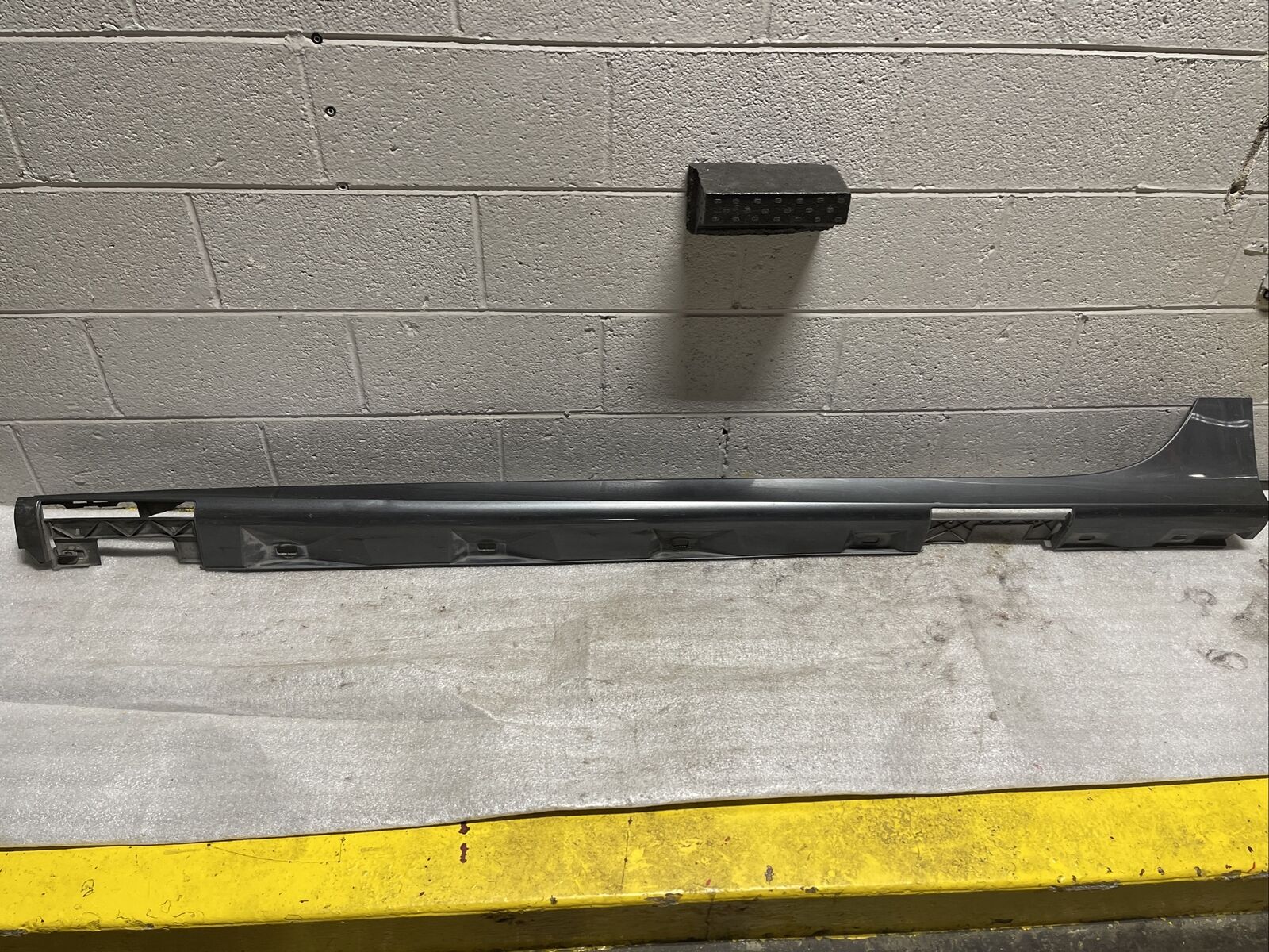 Picture 2 of 24
