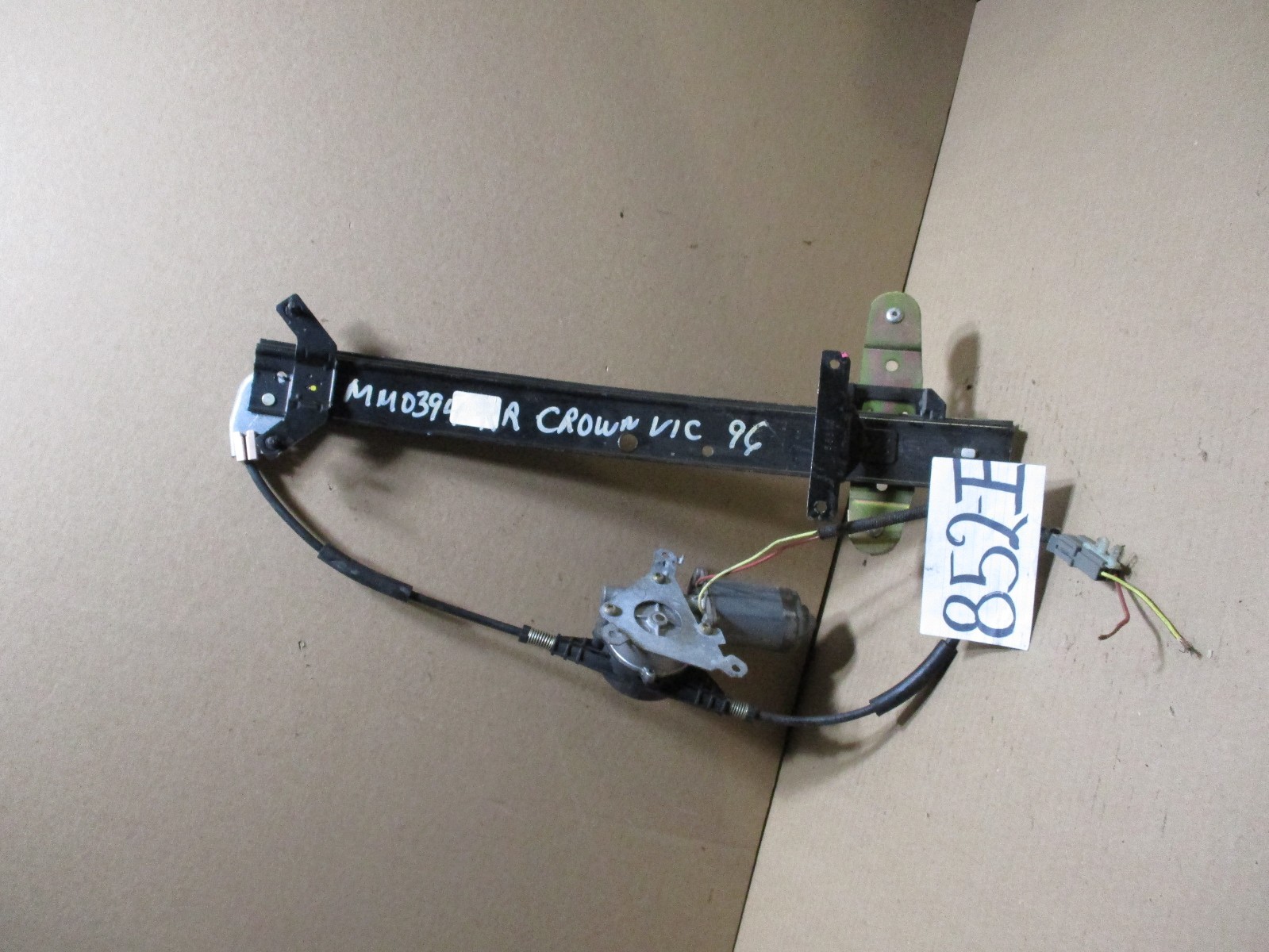 1992 - 2002 Ford Crown Victoria REAR PASSENGER Window Regulator W/ Motor #852-E