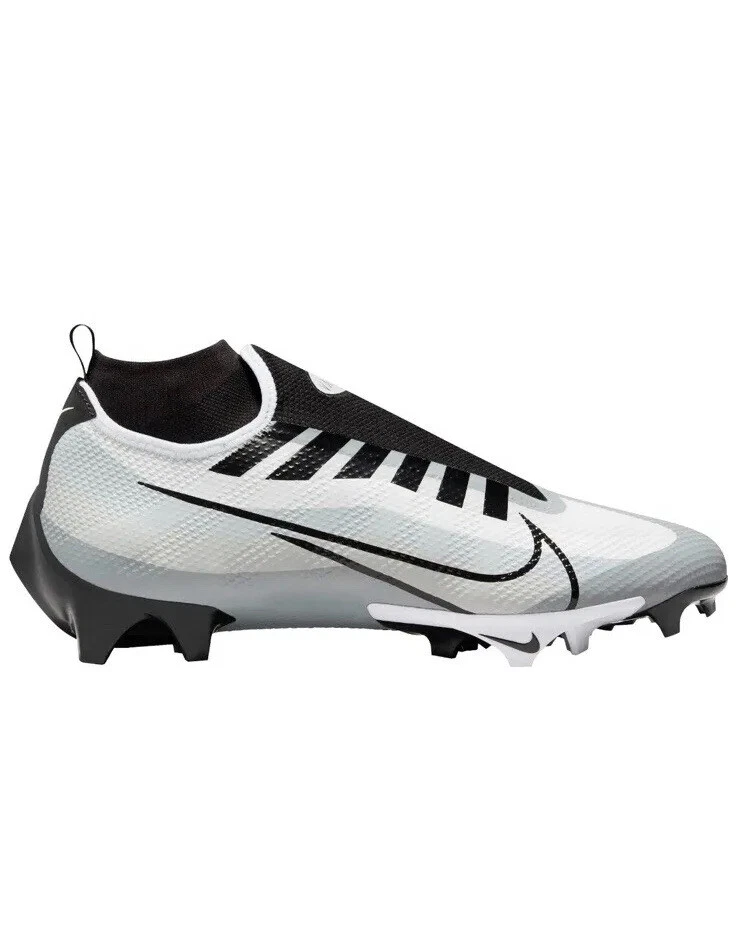 13c football store cleats
