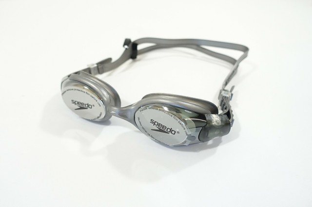 speedo bullet goggles