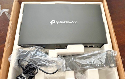 TP-Link Omada ER7206 Gigabit VPN Gateway Router NEW