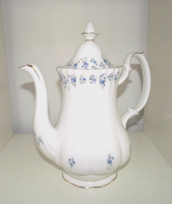 Royal Albert ''Memory Lane'' England Kaffeekanne - 1,3 L