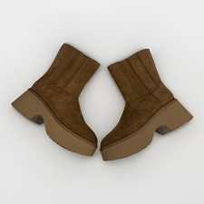 UGG Women's Classic Twin Seam New Heights Chestnut Platform Boots No box Size 9