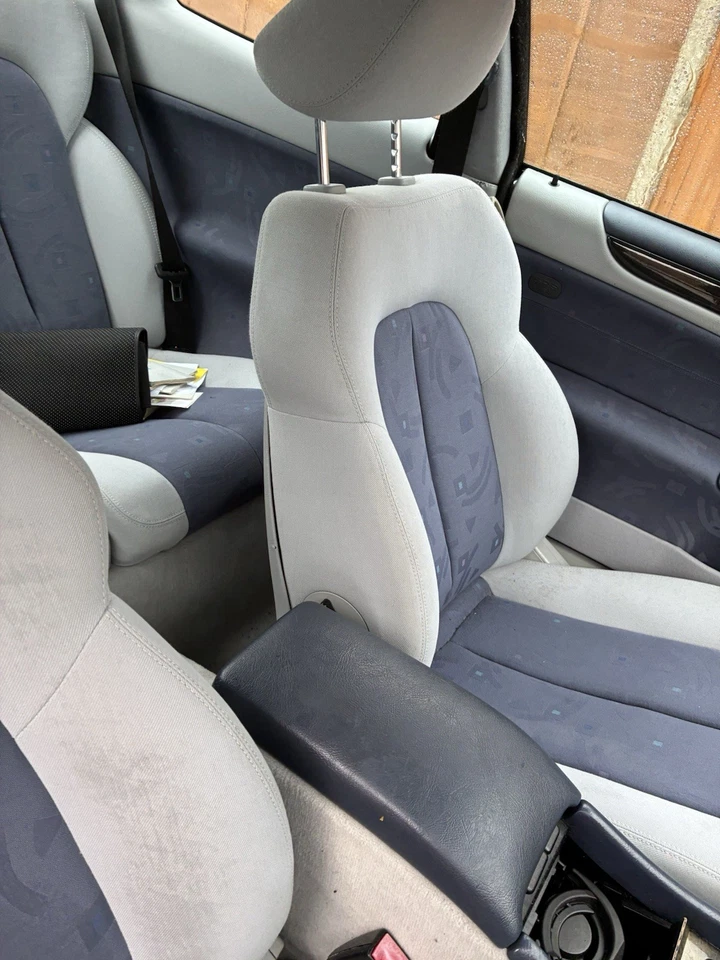 Mercedes CLK W208 Seats And Door Cards - Image 4 of 4