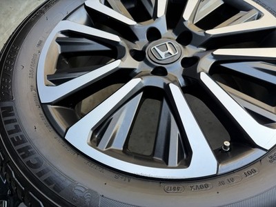 2022 Honda CR-V 19” Wheels Rims Tires OEM 08W19TLA100 Machined