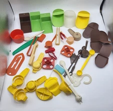 HUGE Lot of Vintage Tupperware Kitchen Utensils Gadgets Cups Scoops Tongs+