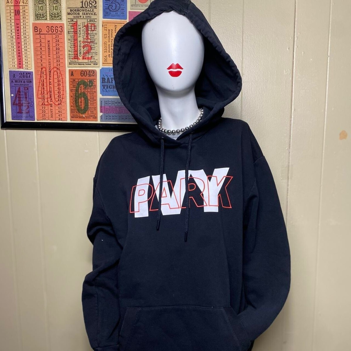 Ivy Park Women's Black and Red Hoodie