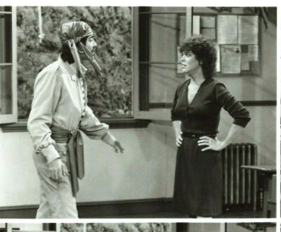 Scott Baio & Erin Moran Photo 7x9 1982 Joanie Loves Chachi  TV Show  P28a