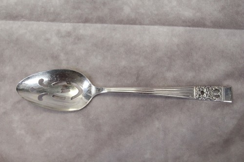 Oneida Community Coronation Serving Pcs plus Teaspoons Silverplate Lot of 11 - Picture 8 of 11