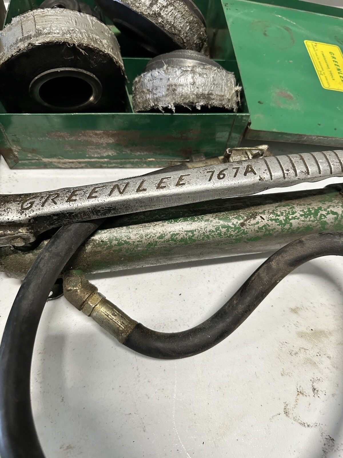 Greenlee 767A, 767 Hydraulic Knockout Hand Pump Set For Parts or