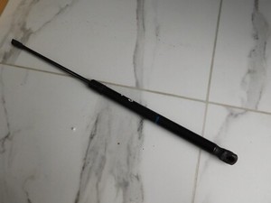 Motorhaube Gasfeder VW Polo 9N 6Q0823359C Gas Feder