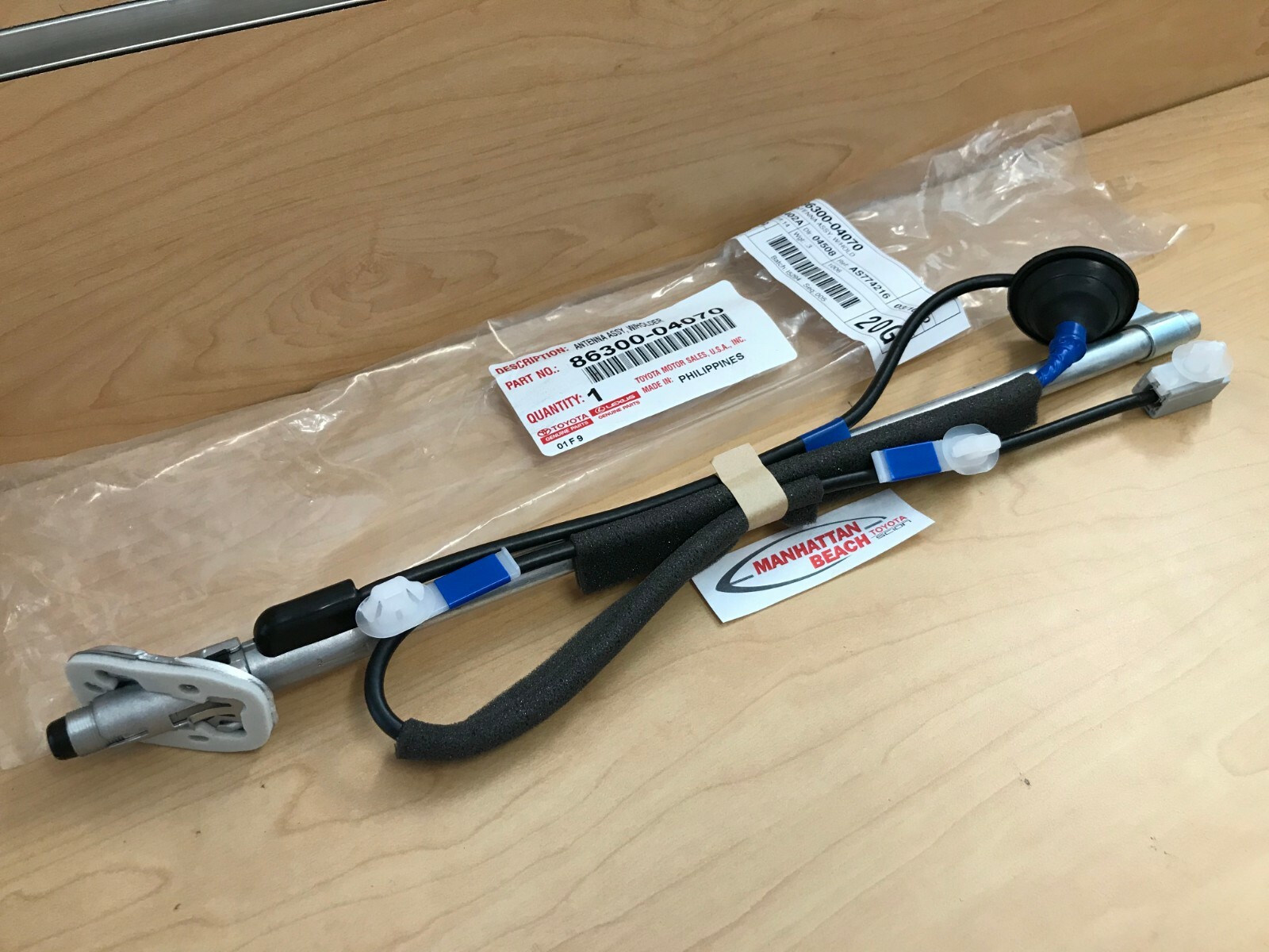 20052015 Toyota Manual Antenna BASE ONLY Genuine Toyota 86300